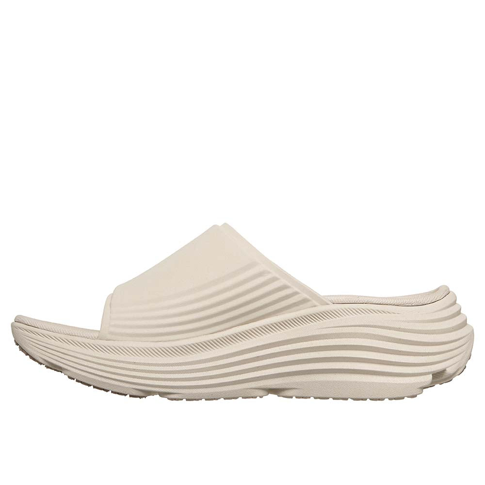 On-The-GO Max Cushioning Endeavour Sandal - Esmie