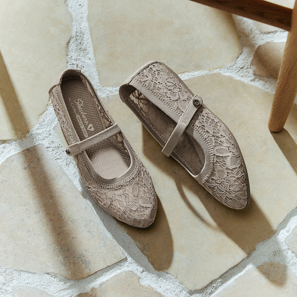 Modern Comfort Cleo 2.0 - Delightfully Charming