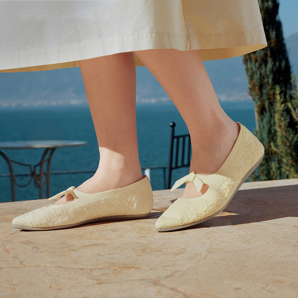 Modern Comfort Cleo Point - Lady Love
