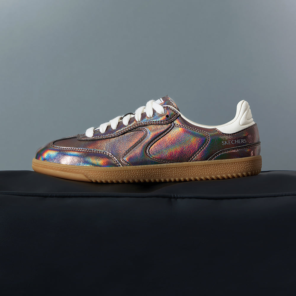 Court Classics Hotshot - True Iridescence