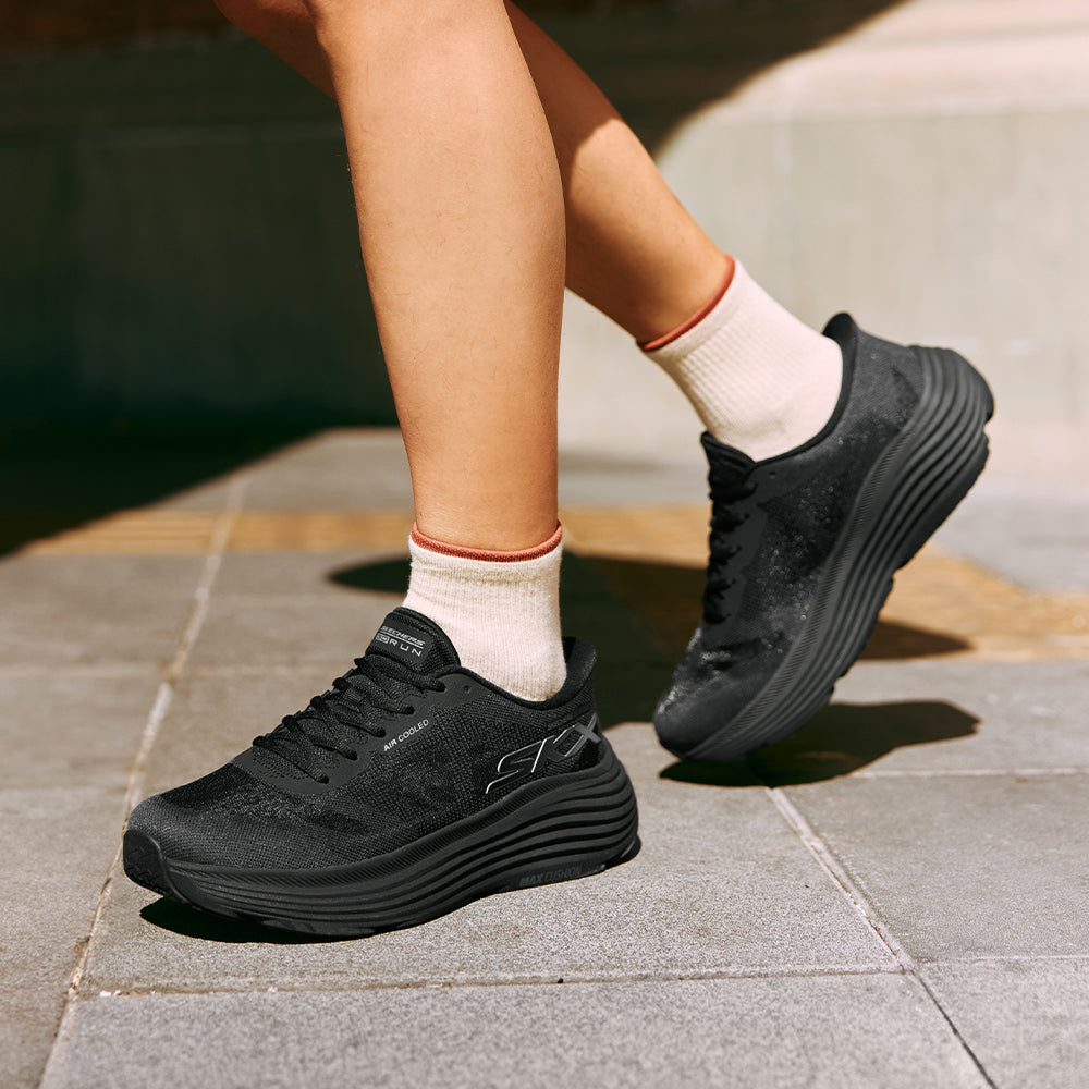 GOrun Max Cushioning Endeavour - Exciton