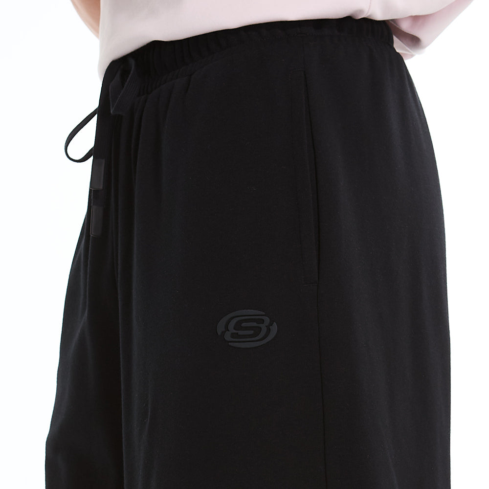 Lifestyle Physical Academia Collection: Iconic Shorts