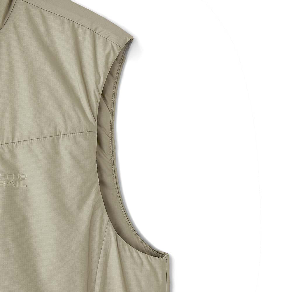 Skechers men's Go Trail Woven Quilted Vest in Laurel Oak Gray for outdoor performance wear