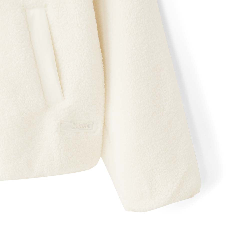 Skechers women's Go Trail Knit Quilted Jacket in Eggnog for outdoor performance wear